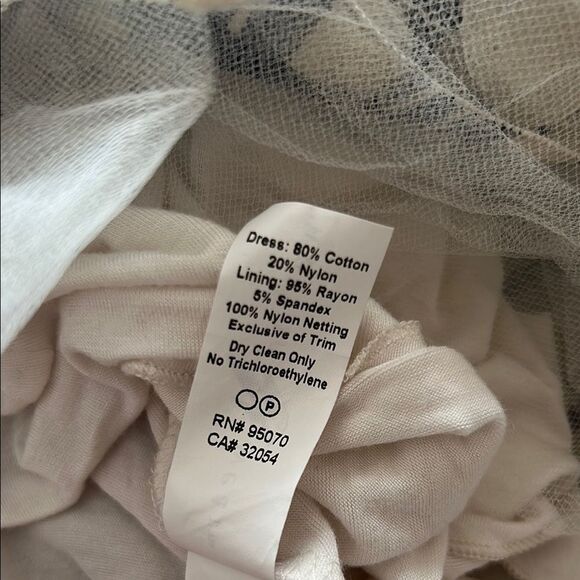 Westin Wear tulle Elegant Floral Lace Dress Sz Small impeccable - Picture 10 of 13